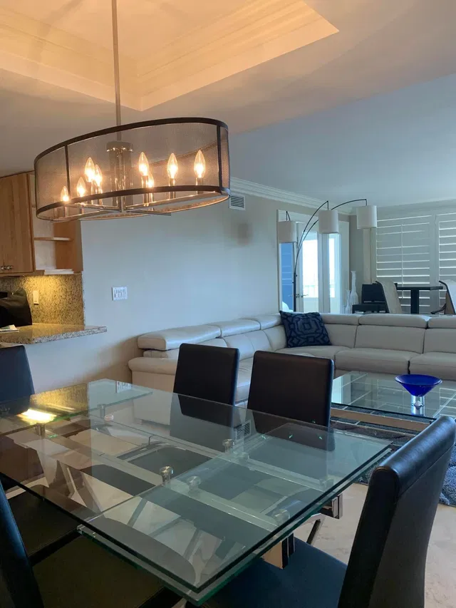 Trianon Unit 1004 photo 8