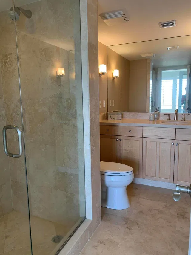 Trianon Unit 1004 photo 24