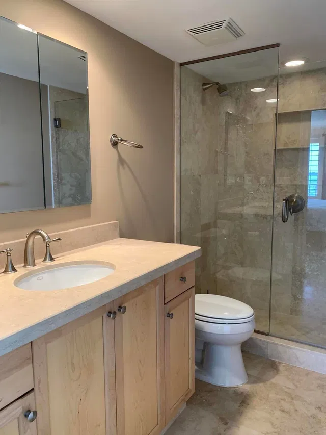 Trianon Unit 1004 photo 26