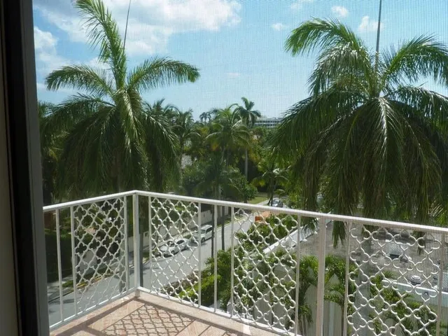 Island House Condos Unit 6f photo 2