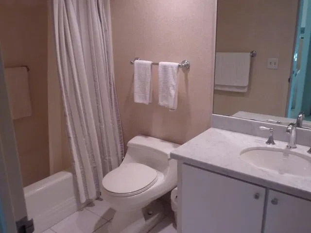 Island House Condos Unit 6f photo 17