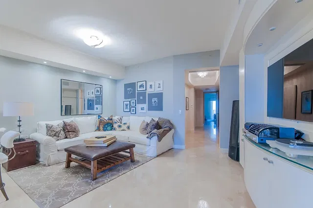 Esplanade Grande Unit 1004 photo 6