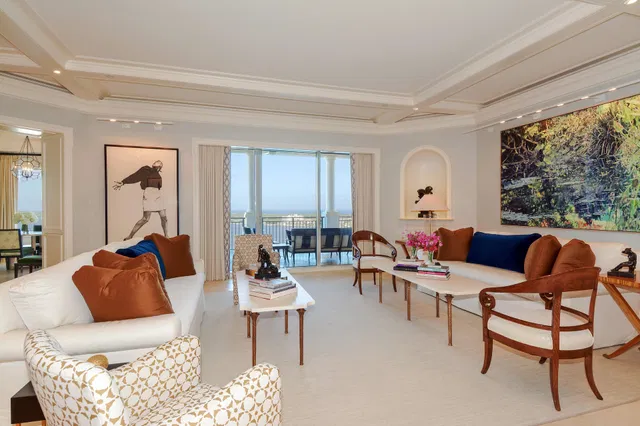 One Watermark Place Unit 1103 photo 5