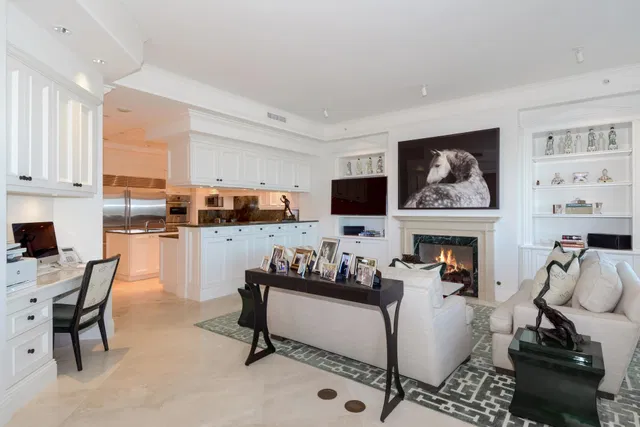 One Watermark Place Unit 1103 photo 7