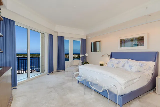 One Watermark Place Unit 1103 photo 10