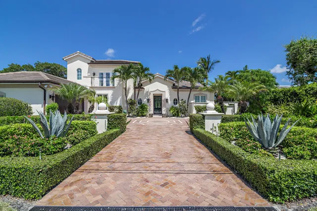 2227 Ibis Isle Road E