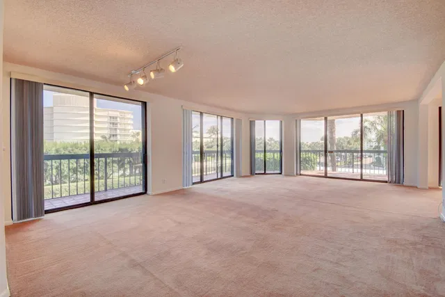 2778 S Ocean Boulevard #204s