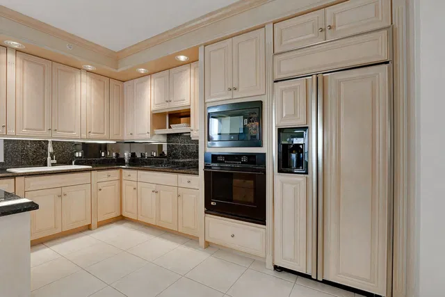 Via Delfino Condominium Unit 1503 photo 15