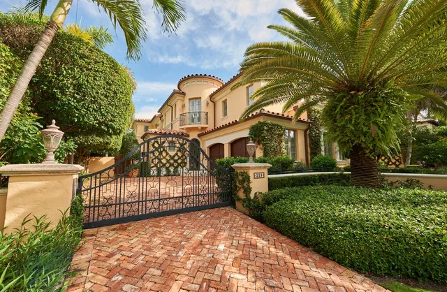 229 Chilean Avenue
