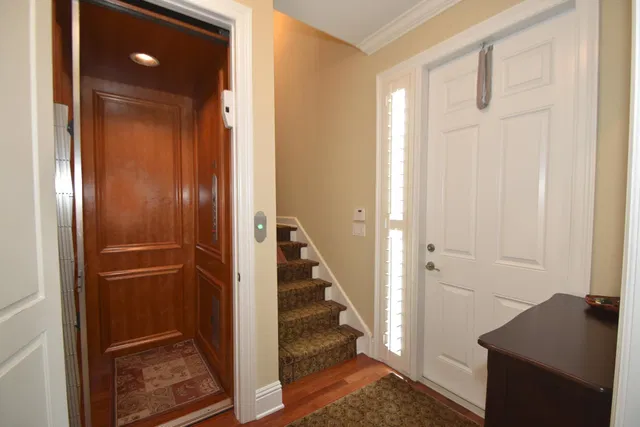 Hamilton Place Unit O photo 2