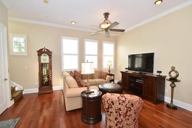 Hamilton Place Unit O photo 9