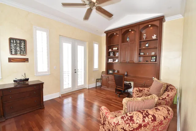 Hamilton Place Unit O photo 22