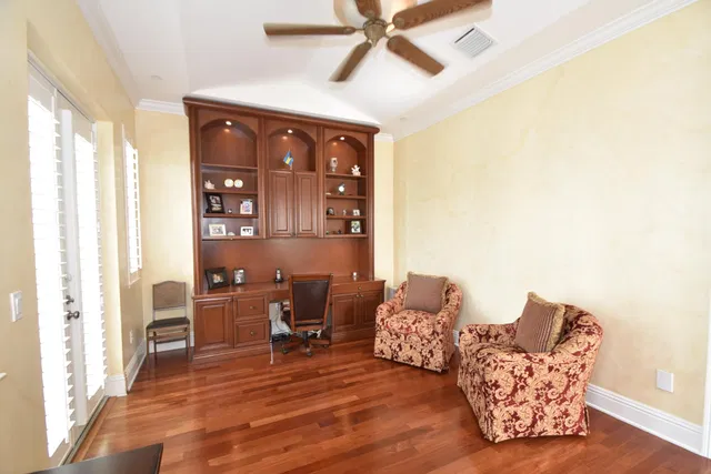 Hamilton Place Unit O photo 23