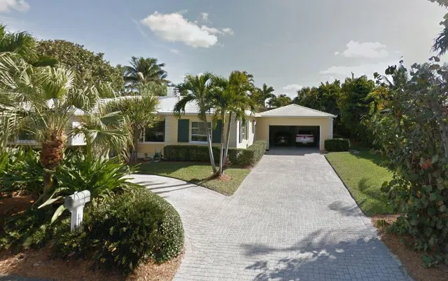 200 Mockingbird Trail