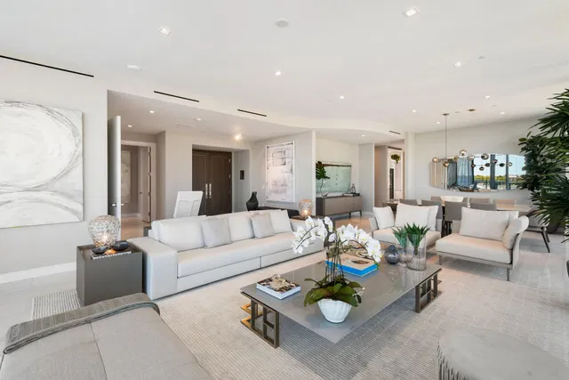 Bristol Palm Beach Unit 6a photo 2