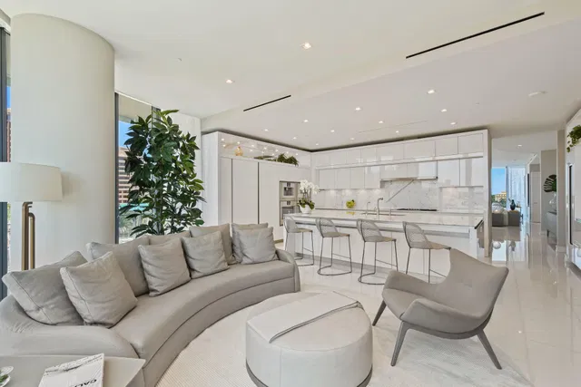 Bristol Palm Beach Unit 6a photo 6