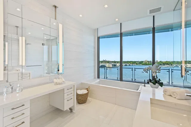 Bristol Palm Beach Unit 6a photo 9