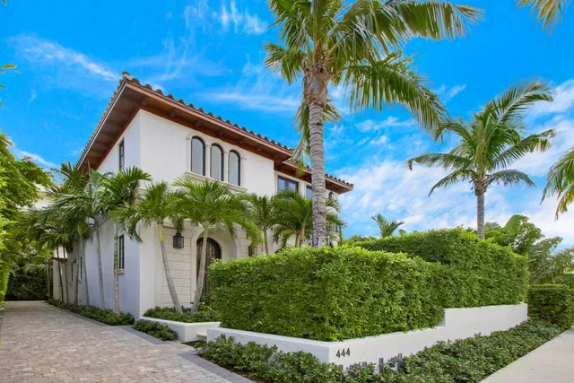 444 Chilean Avenue