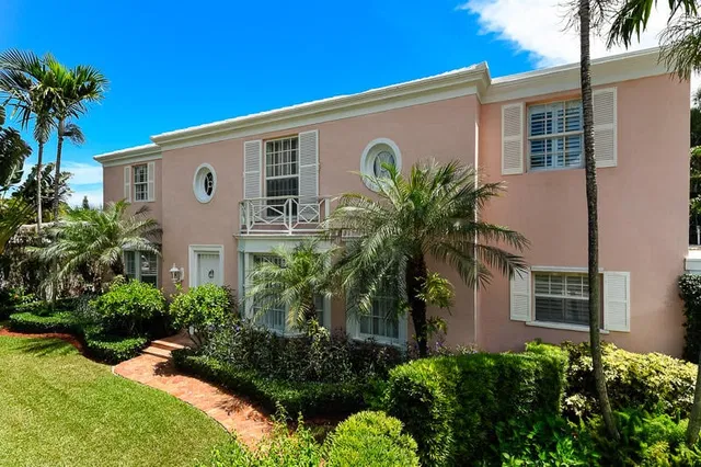 240 Queens Lane