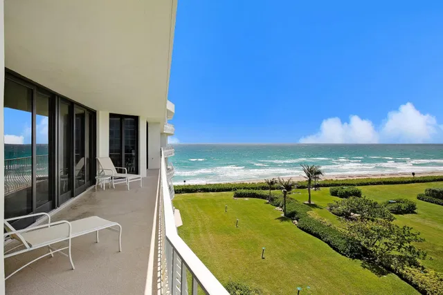 Sloan's Curve Palm Beach Unit 407s photo 3