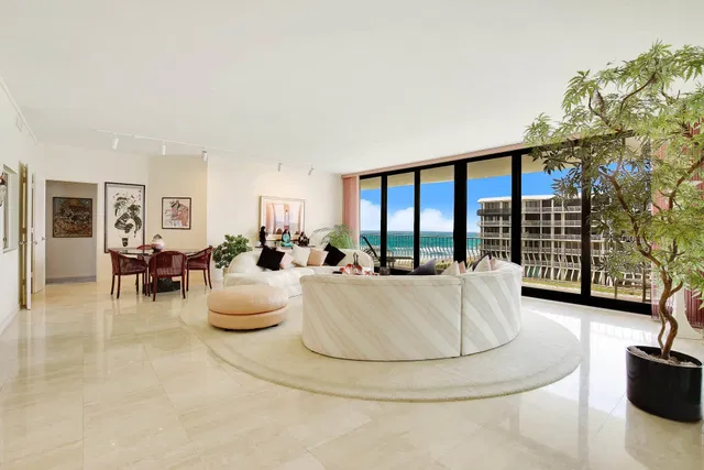 Sloan's Curve Palm Beach Unit 407s photo 9