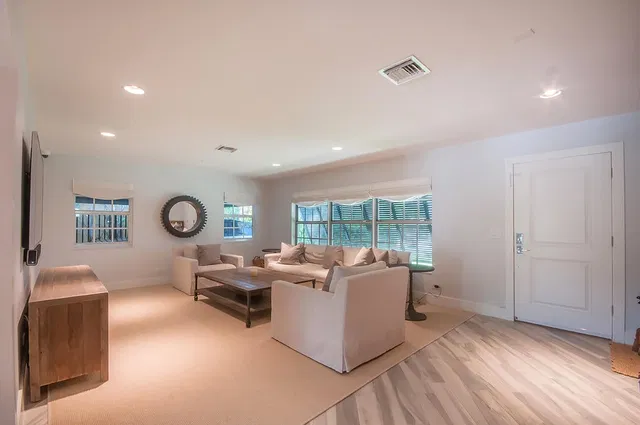 SoSo West Palm Beach Residence photo 18