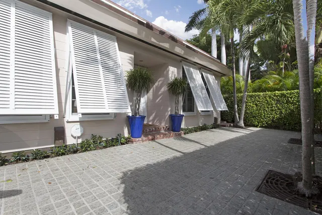 217 Oleander Avenue