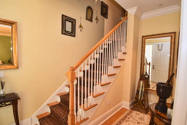 Hamilton Place Unit M photo 5