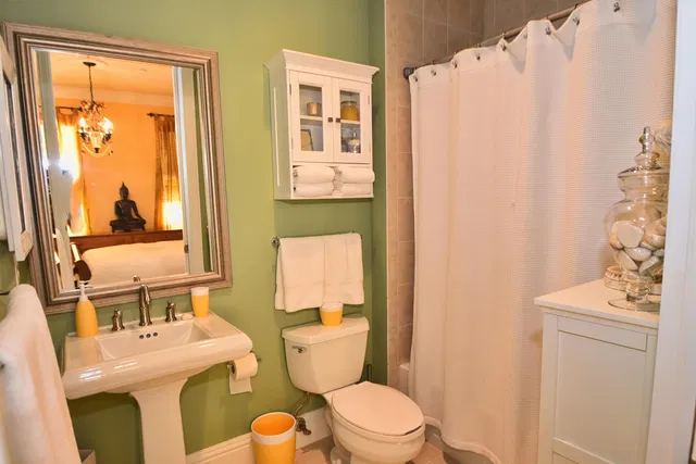 Hamilton Place Unit M photo 8
