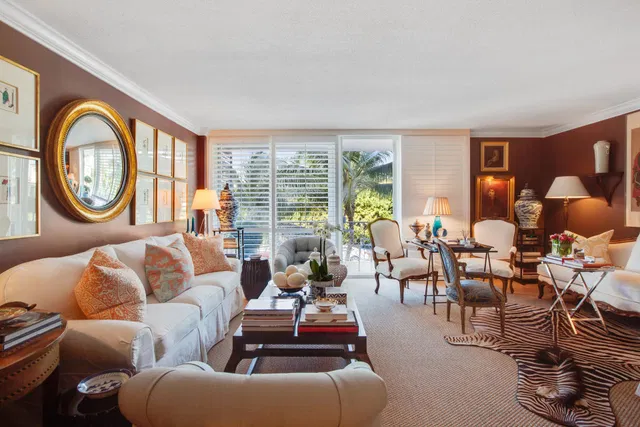 354 Chilean Avenue #2d