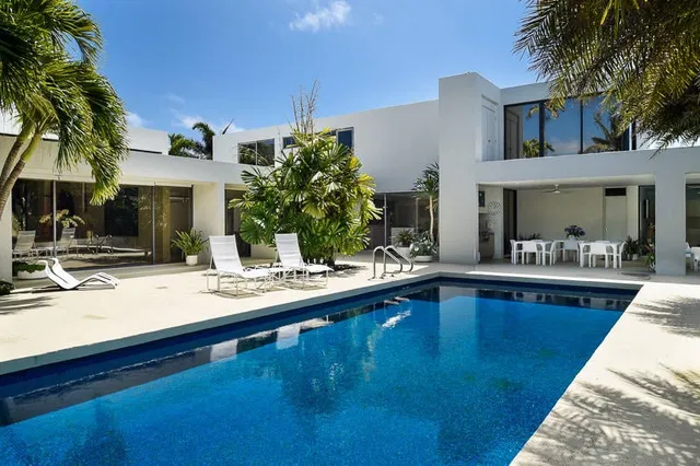 125 Chateaux Drive