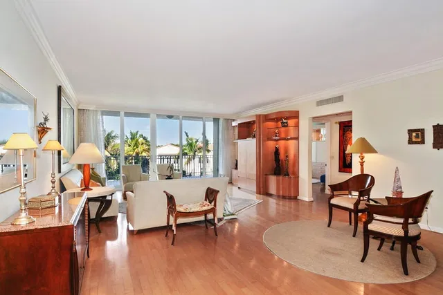 One Royal Palm Way Palm Beach Unit D 3 photo 3