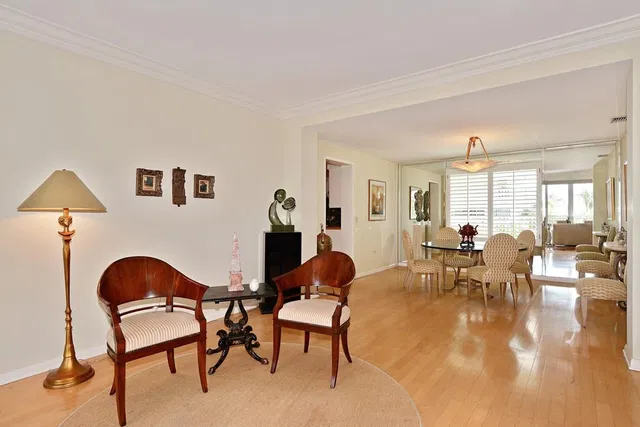 One Royal Palm Way Palm Beach Unit D 3 photo 4