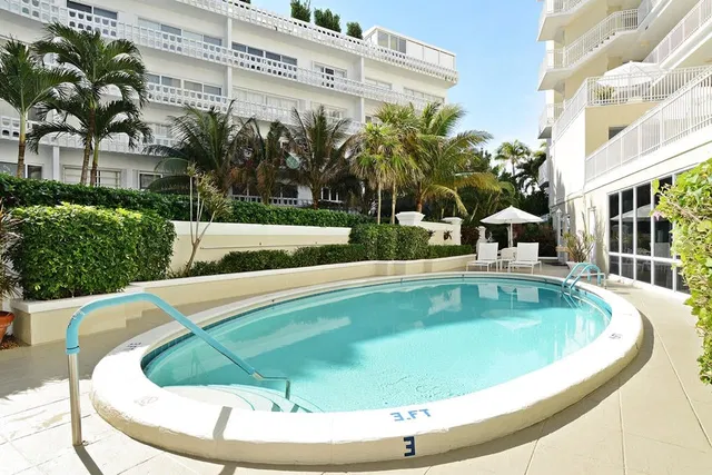 One Royal Palm Way Palm Beach Unit D 3 photo 14