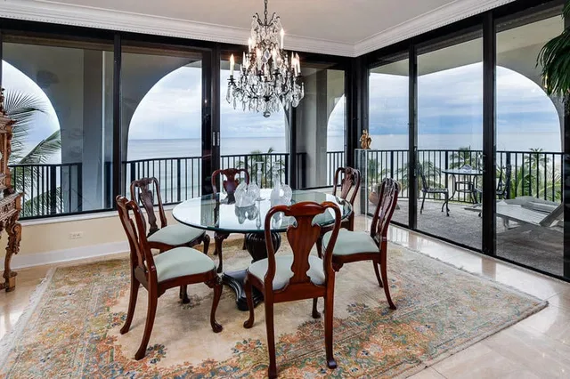 Dunster House Palm Beach Unit 5a photo 4