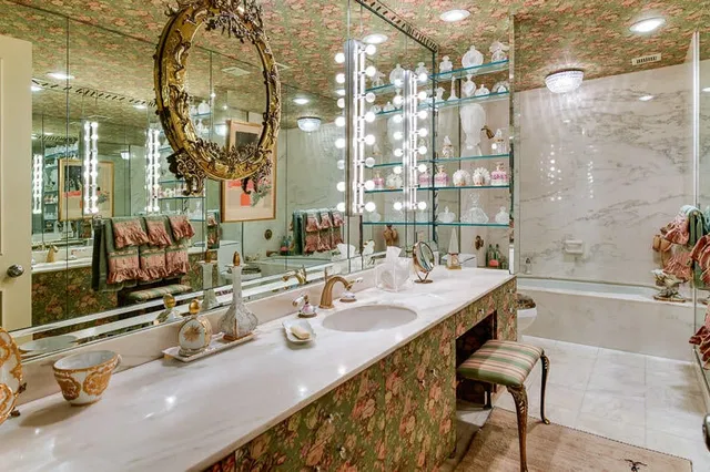 Dunster House Palm Beach Unit 5a photo 10