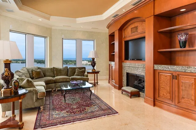 One Watermark Place Unit Ph 3 photo 6