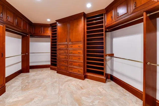One Watermark Place Unit Ph 3 photo 11