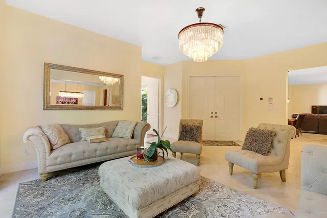  Residence photo 6