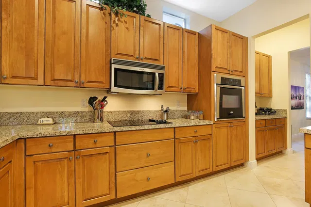  Residence photo 9