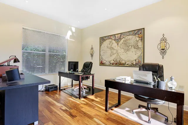  Residence photo 26