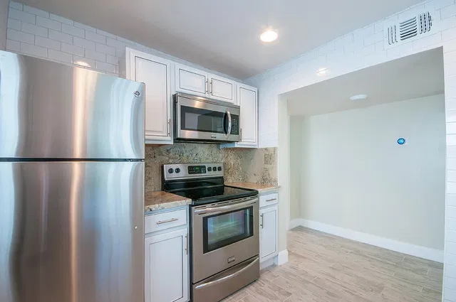North End Palm Beach Residence photo 9