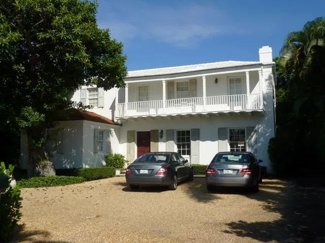 225 Arabian Road