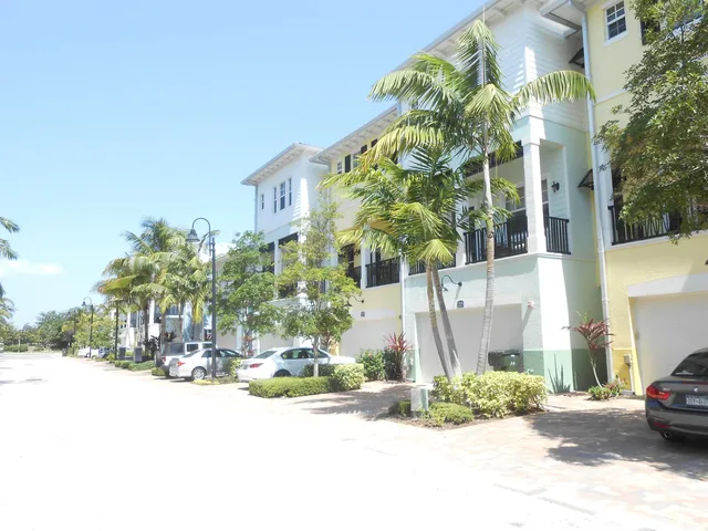Latitude Delray Residence photo 2