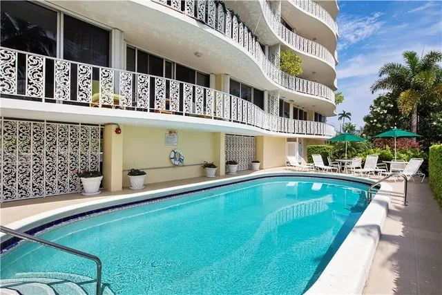 227 Australian Avenue #5e