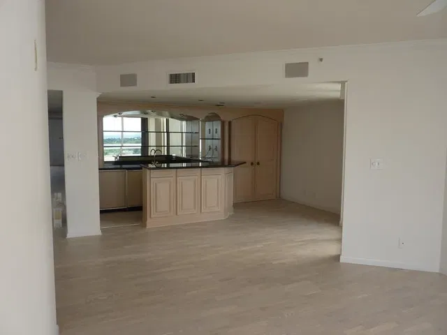 The Plaza of The Palm Beaches Unit 14 E/F photo 6
