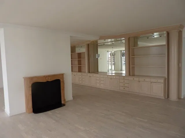 The Plaza of The Palm Beaches Unit 14 E/F photo 8