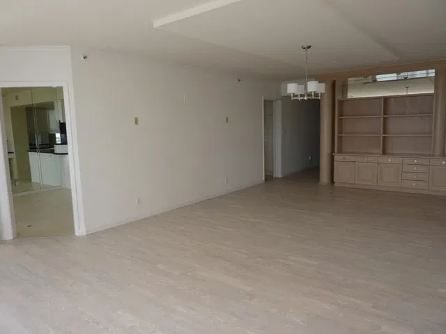 The Plaza of The Palm Beaches Unit 14 E/F photo 9