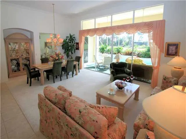 Willoughby Golf Club Residence photo 4