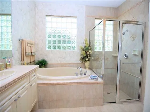 Willoughby Golf Club Residence photo 9
